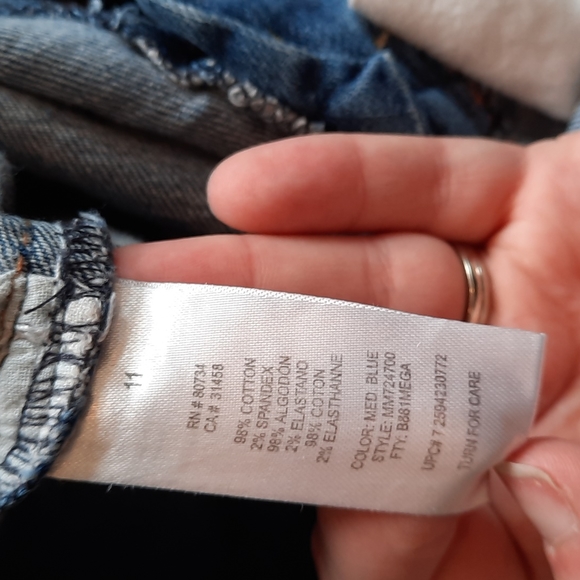 Max Azria Miley Cyrus denim shorts size 11 - Picture 5 of 6